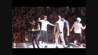 Best Niall Horan dancing