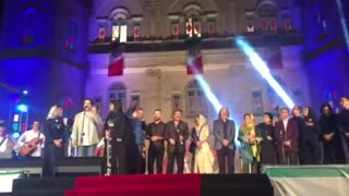 سورپرایز پایانی جشن خانه سینما : اجرای آهنگ ای ایران توسط بازیگران