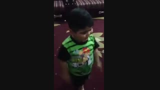 رقصیدن این کوچولو رو ببین