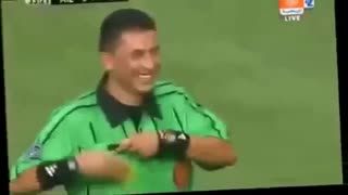 اشتباهات خنده دار داوری فوتبال