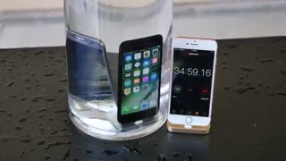 تست قابلیت ضد آب آیفون 7 در برابر گلکسی اس 7