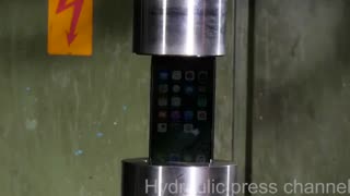 له کردن آیفون 7 پلاس زیر دستگاه پرس هیدرولیک