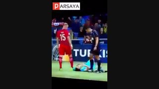 معجزه در زمین فوتبال :))
