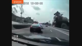 دزدیدن ماشین پلیس،طرف فکر کرده GTA داره میزنه :))