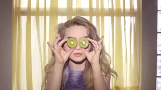 سابرینا کارپنتر - نمیتونی دختر رو بخاطر تلاش سرزنش کنی