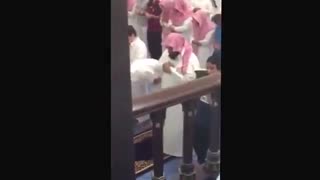 وحشت میکنی و گریه ات میگیره..فقط ببین تلاوت قرآن چه میکنه