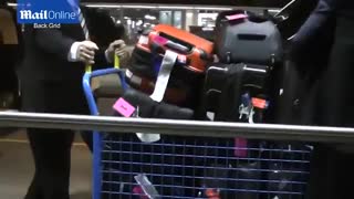 Selena Gomez Arrives At Melbourne International Airport )