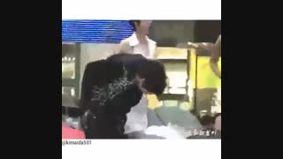 افتادن هیونگ جون.....   :(