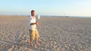 حرکات دیوید بکام با توپ (استثناییه حتما ببینید)