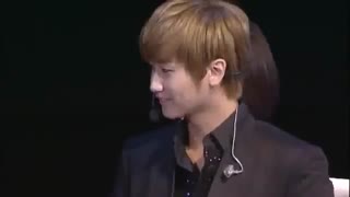 وقتی یونگ سنگ تقلید دختره رو درمیاره خخخخخ