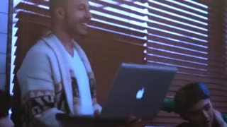 پشت صحنه ی کنسرت اکسو