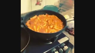 آشپزی و کیو جونگ!