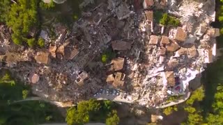 پهپاد ها ابعاد تخریب زلزله ایتالیا را ثبت کردند [تماشا کنید]