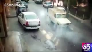 تلاش خطرناک و دیوانه‌وار راننده وانت پیکان برای فرار