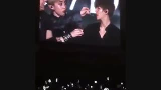 عملیات انتحاری علیه ملخ یااااا خدا ملخ تو کنسرت اونم کجااا خخخخ◀تقدیمی خااص سارا▶