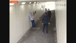 هیچ وقت به دوست دختر یه بوکسور تیکه نندازین!!