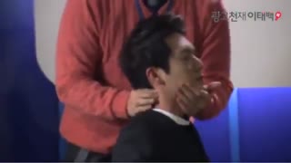 پشت صحنه های قسمت اول سریال نابغه تبلیغات * وقتی گردنِ جو هیون جه میگیره و... خدمات ماساژ سرِ صحنه*