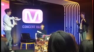 ss301 در برنامه m wave