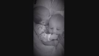 این نی نی ها رو نگاه کنین چه بامزه اند!