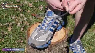 کاربرد سوارخ های بند اضافی موجود روی کفش های ورزشی /. رسانه تصویری وی گذر