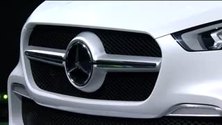 مراسم رونمایی از وانت پیکاب بنز