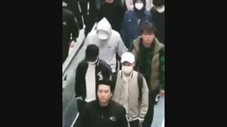 پارت 3 اثبات ریل بودن چانبک^^ لنگ زدن بکهیون در فرودگاه