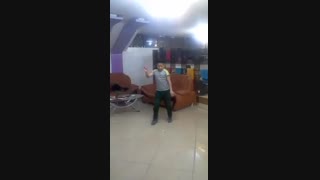 بچه ها این پسر رو ببینید اوههههههههههههههه............