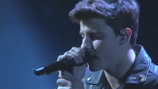 اجرای mercy ازشان مندس(Shawn mendes)