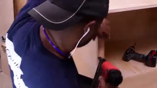 آموزش ساخت یک میز کار مدرن برای اتاق کار شما