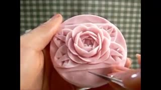 حکاکی گل رز روی صابون مرحله (۳)