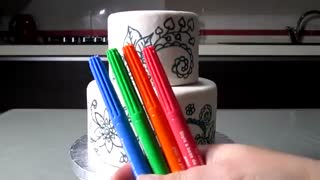 دیزاین کیک قشنگ Adult Colouring Book