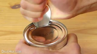 چگونه درب یک قوطی را بدون داشتن درب بازکن ؛ باز کنیم