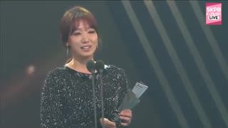 Park Shin Hye win Best Female Artist Award (DRAMA) AAA 2016