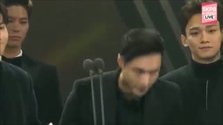 Park Bogum, EXO, Yoona wins Asia Star Award @ 2016 Asia Artist Awards