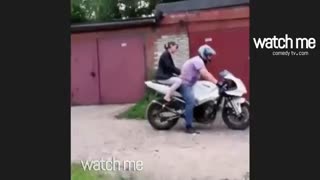 دخترن دیگه چیکار کنیم(واقعا آقا من موندم تو کار اینا  )