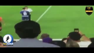 شوق عجیب و جالب هواداران برای امضا گرفتن از مسی