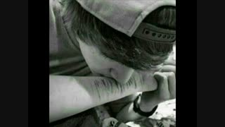 حوصلم سر رفته یکی بیاد بحرفیم :(