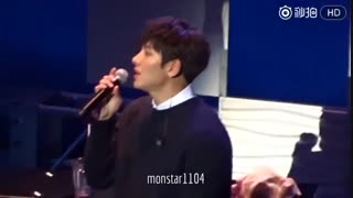 تقدیم به صبا جونم که میخواست اجراى زنده ى چانگ ووکو ببینه:)