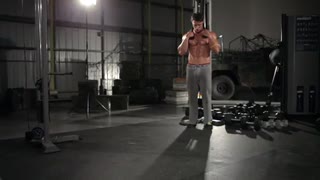 نمایش فیلم آموزش حرکات بدنسازی شکم ایستاده ، سیم کش