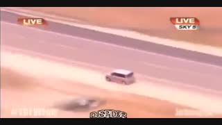 این مسخره بازی درمیاره! یا واقعا با این روش میخواد از دست پلیس فرار کنه!