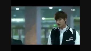 خوب می دونم واسه کسی مهم نیست!ولی محض اطلاع این رفتن برگشتی در کارش نیست!پس منتظرم نباشید!دوست دارتان خورشید خداحافظ!