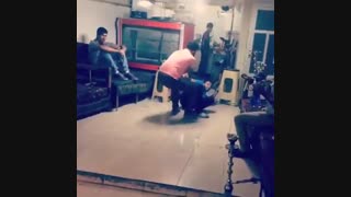 وقتی منو مجبور میکنن بیام وسط خخخخخ