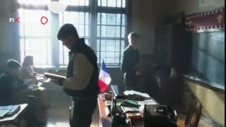 سکانس معرفی خود به عنوان معلم دی کاپریو در فیلم اگه میتونی منو بگیر(Catch Me if You Can,2002)