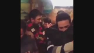 من بدون عمرو دفنه چه غلطی کنم ناموسن همه امیدم برا زنده بودن اینان