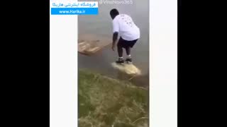 کلیپ دیدنی و  خنده دار حتما نگا کنین