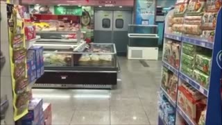 چانیول تو فروشگاه خل بازی در میاره