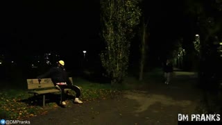 زامبی تبر به دست قاتل