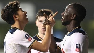 خلاصه بازی:  تاتنهام  2 - 0  استون ویلا