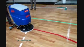 اسکرابر / نظافت سطوح کف در ورزشگاه