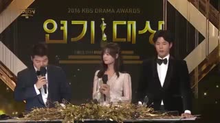 پارک بوگوم - برنده جایزه منتخب برترین بازیگر بین المللی از شبکه KBS 2016